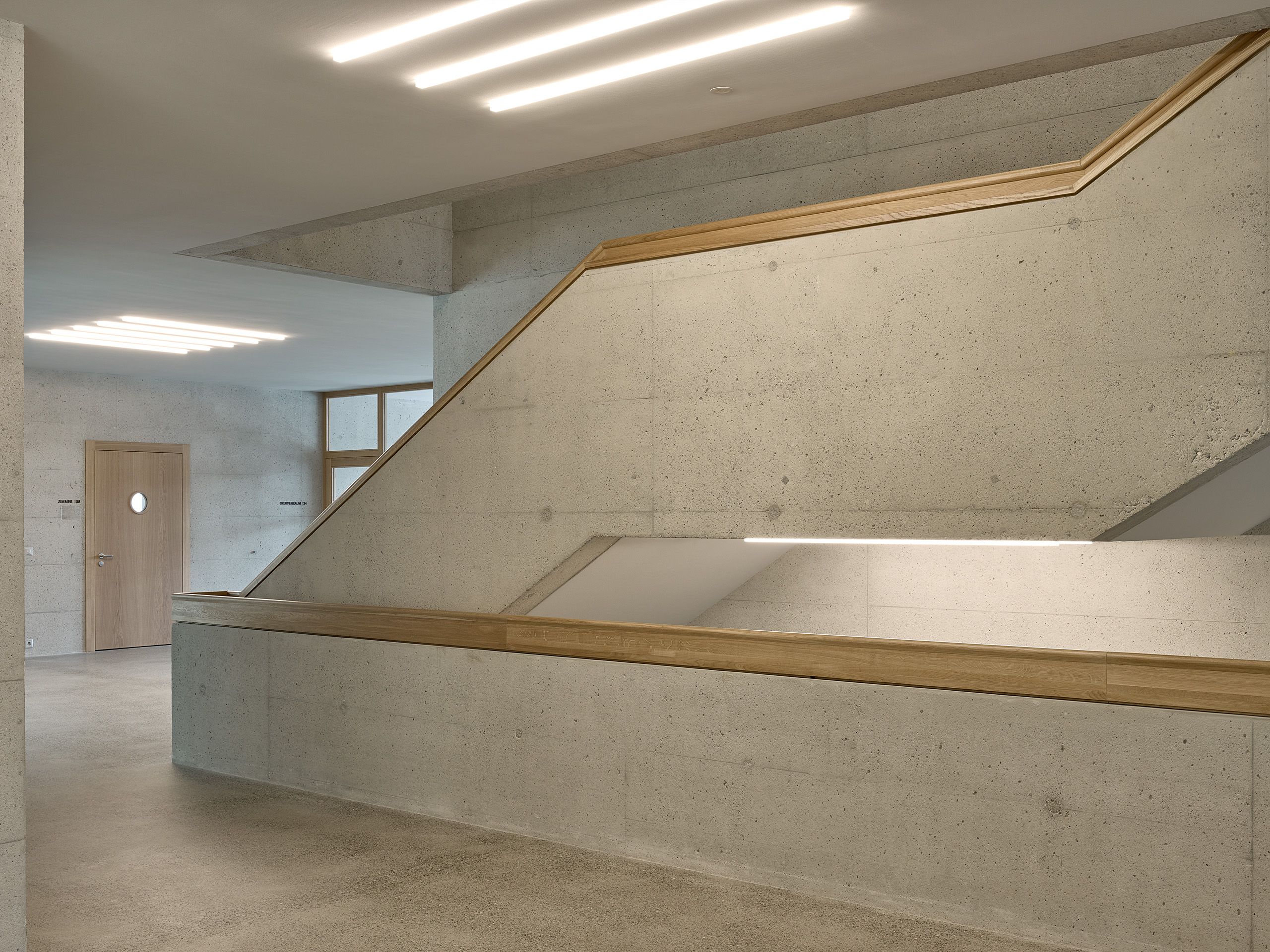 E19708 Alpa 092472 SCREEN